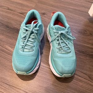 women’s hoka bondi 7 in aqua size 8
